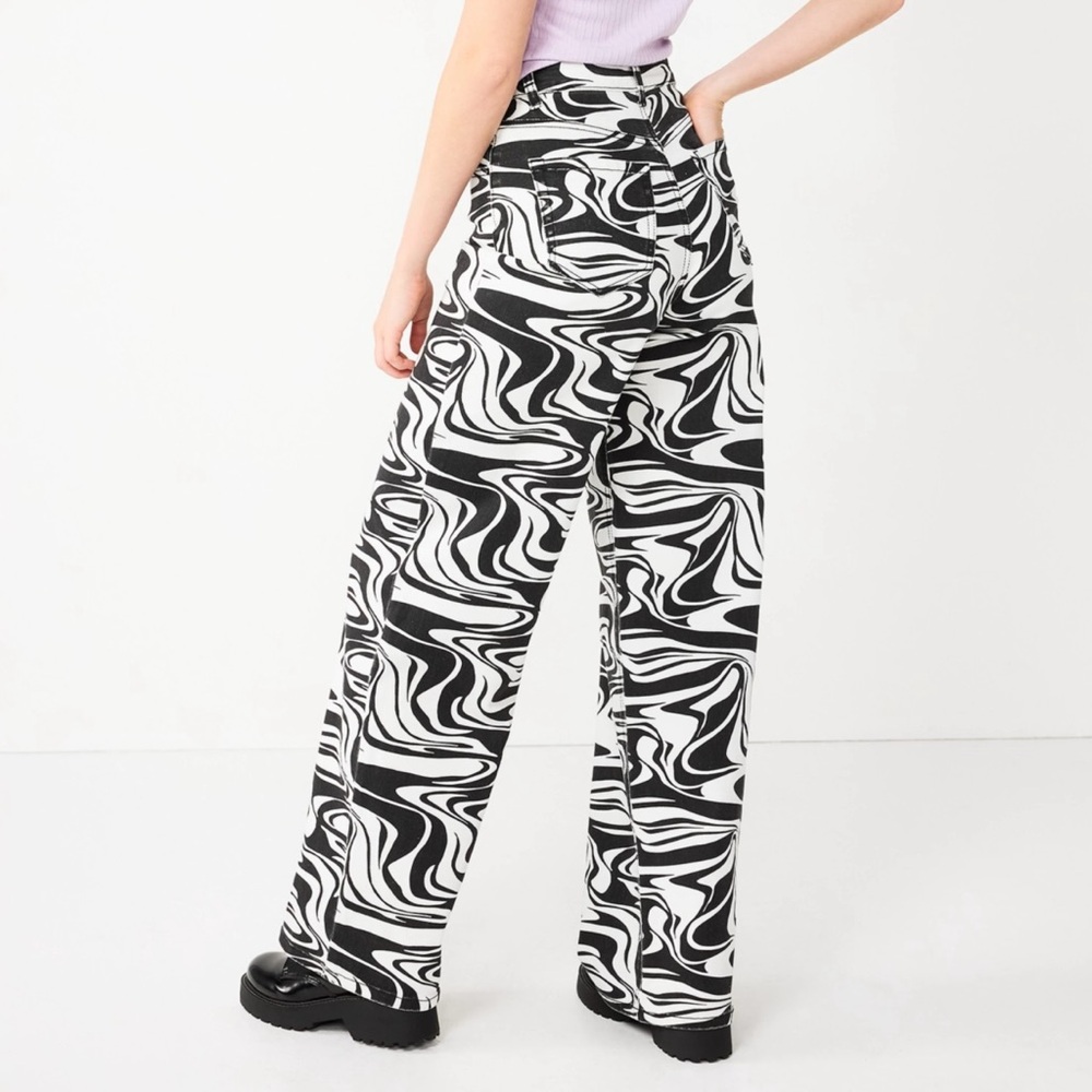 NWT Juniors' SO® Swirled Wide-Leg Jeans size 3/26